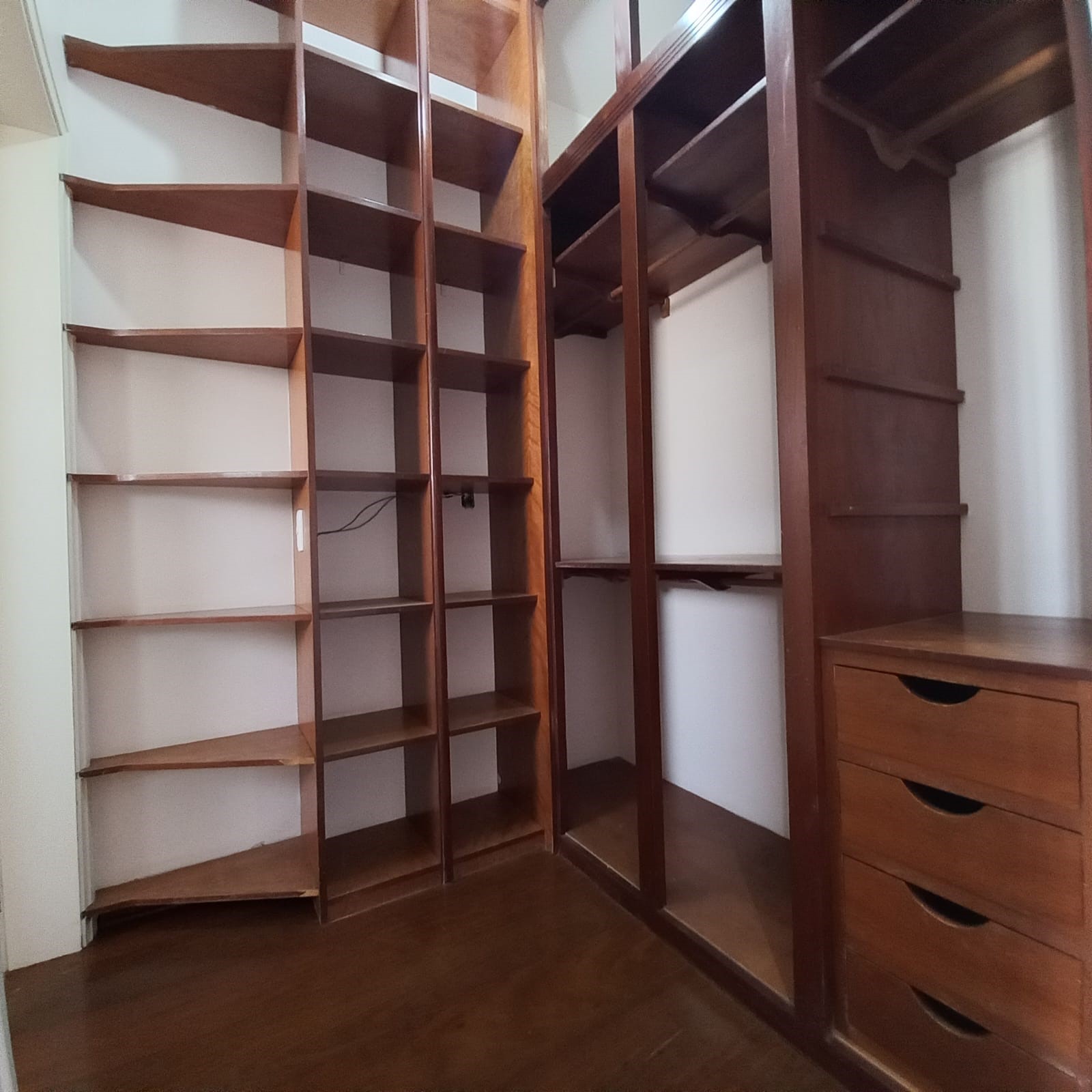 Apartamento à venda com 3 quartos, 192m² - Foto 9