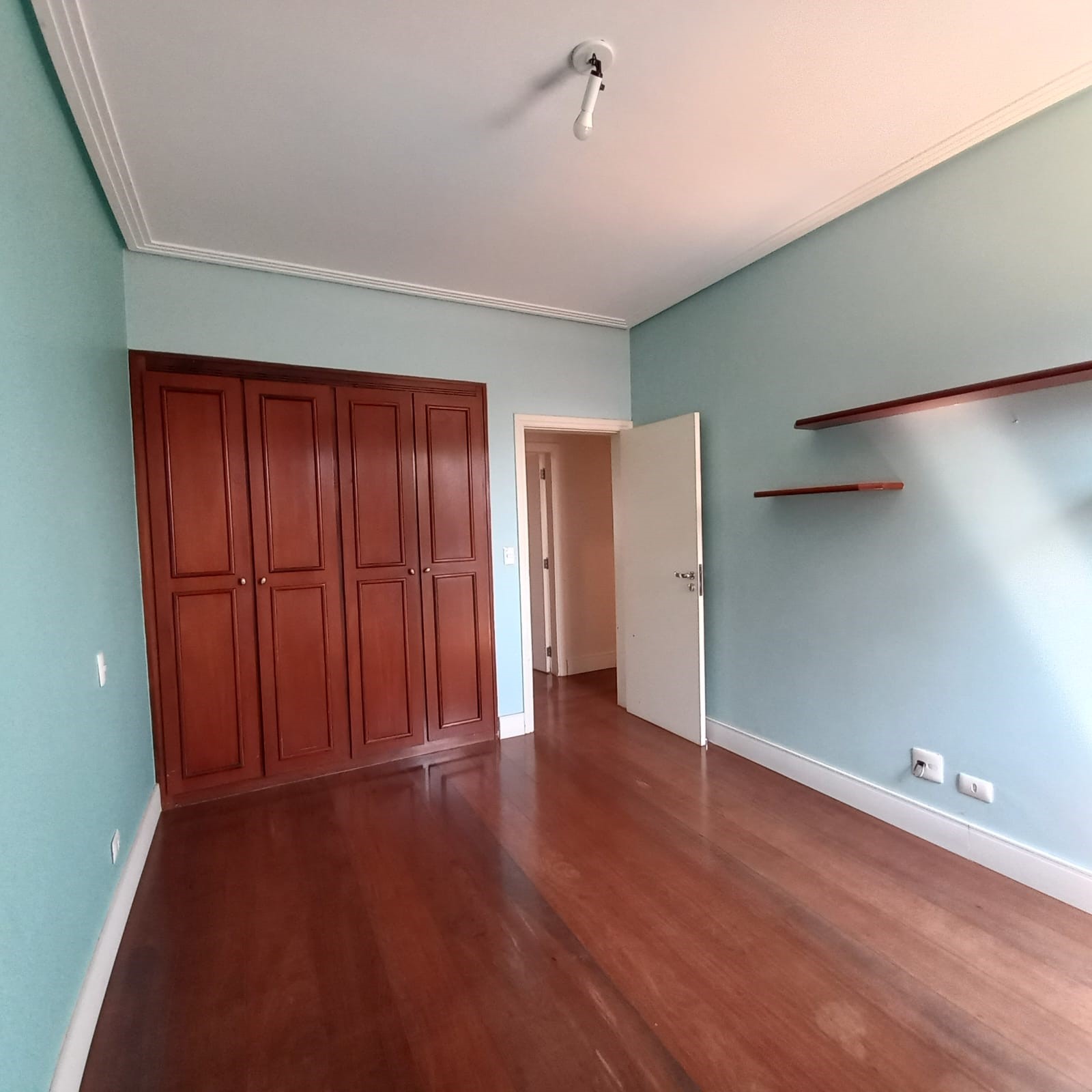 Apartamento à venda com 3 quartos, 192m² - Foto 15