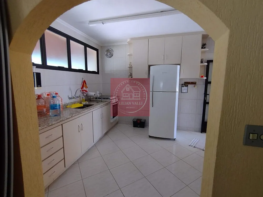 Chácara, 3 quartos, 1075 m² - Foto 1