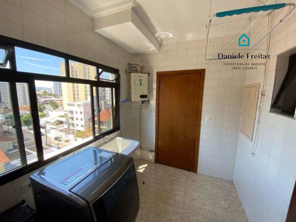 Apartamento à venda com 4 quartos, 185m² - Foto 1
