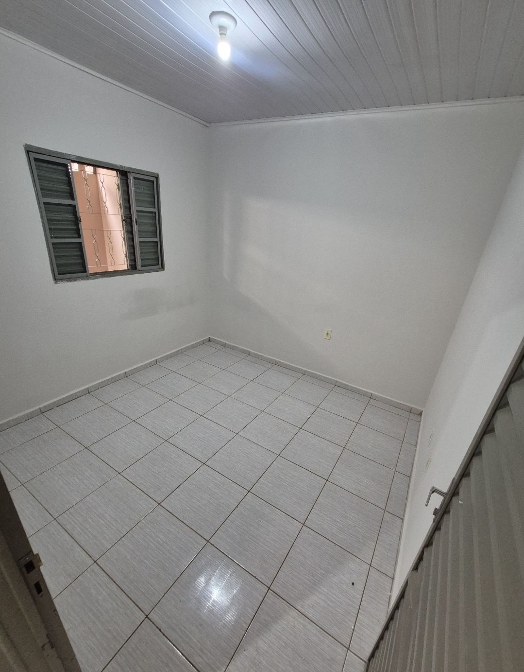 Casa, 2 quartos, 200 m² - Foto 1