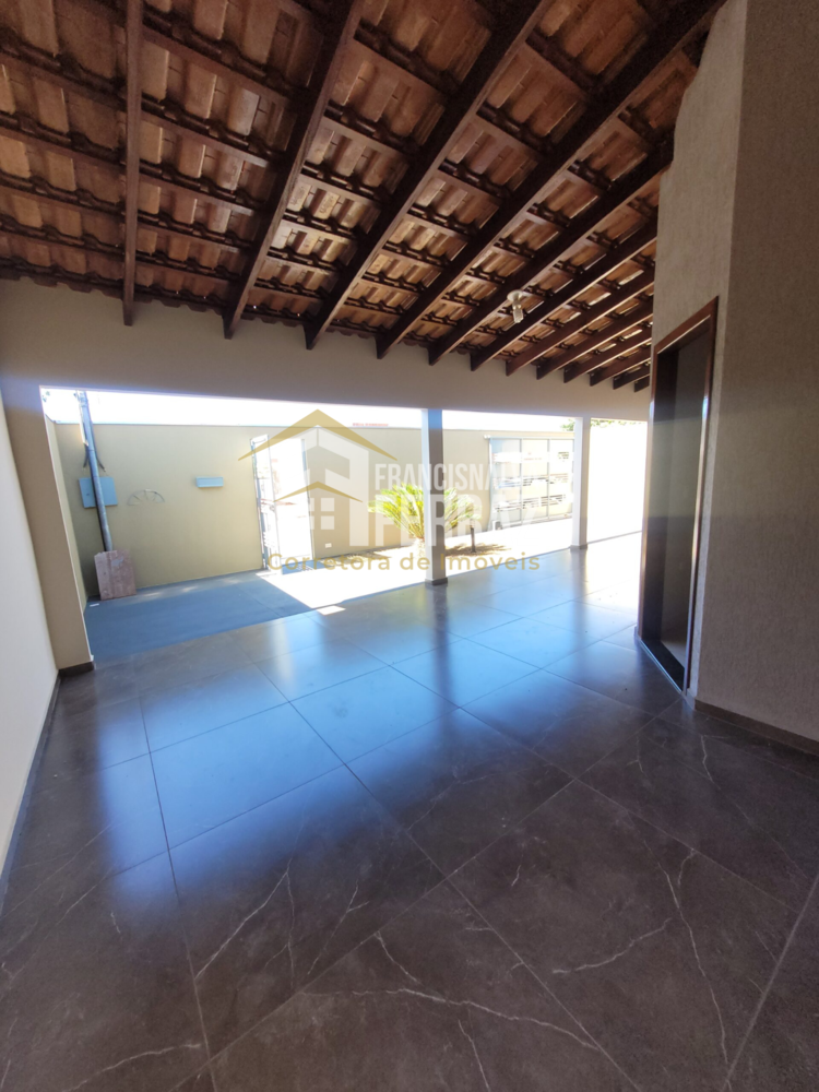 Casa à venda com 3 quartos, 180m² - Foto 4