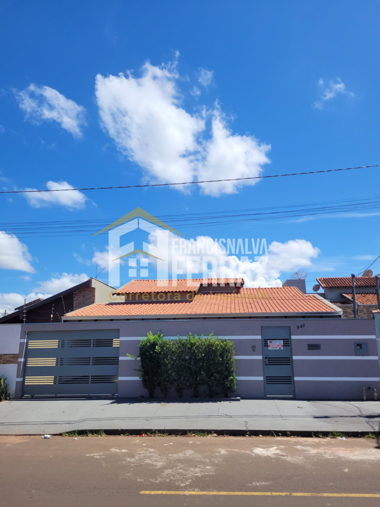 Casa à venda com 3 quartos, 180m² - Foto 2