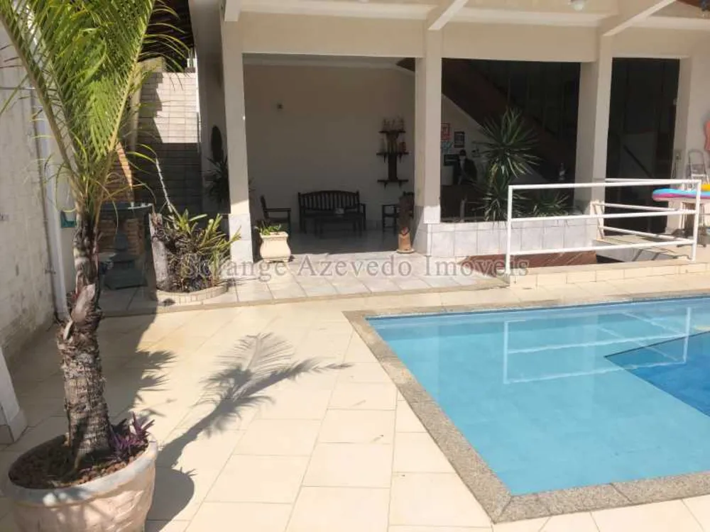 Casa, 5 quartos, 318 m² - Foto 1