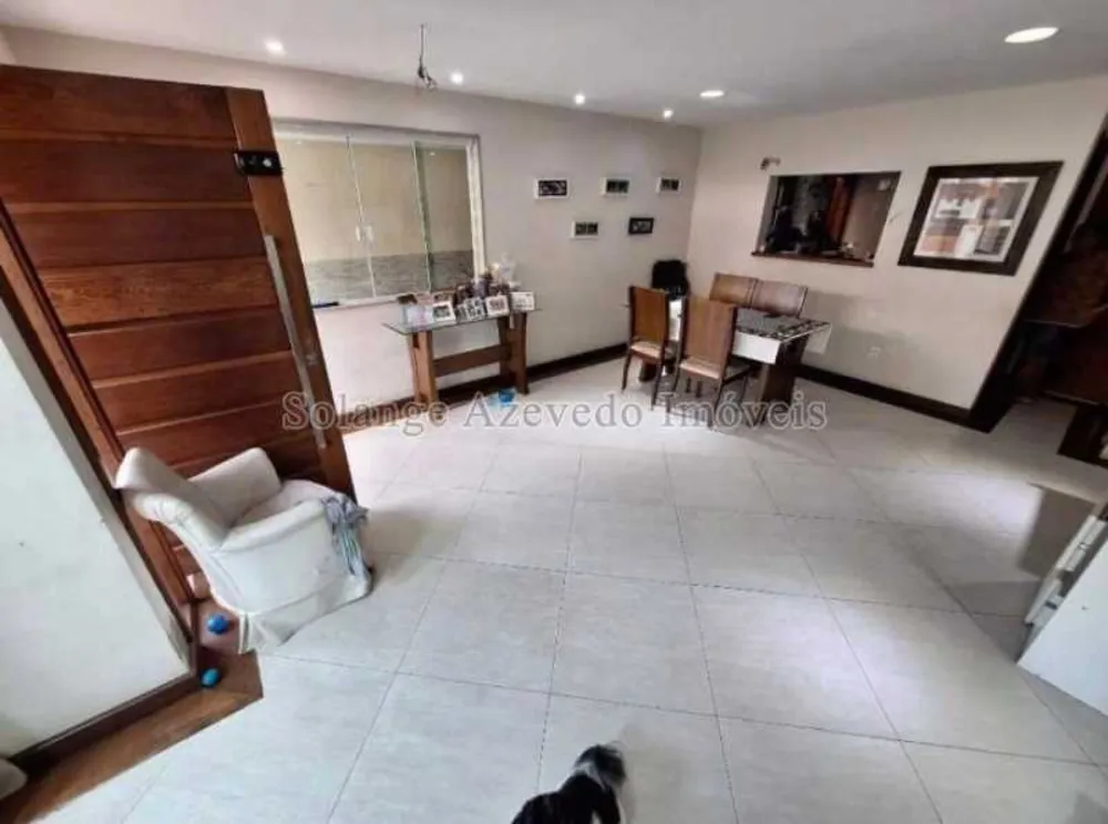 Casa, 3 quartos, 219 m² - Foto 2