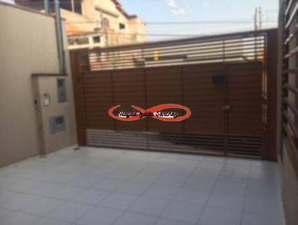 Casa à venda com 3 quartos, 100m² - Foto 4