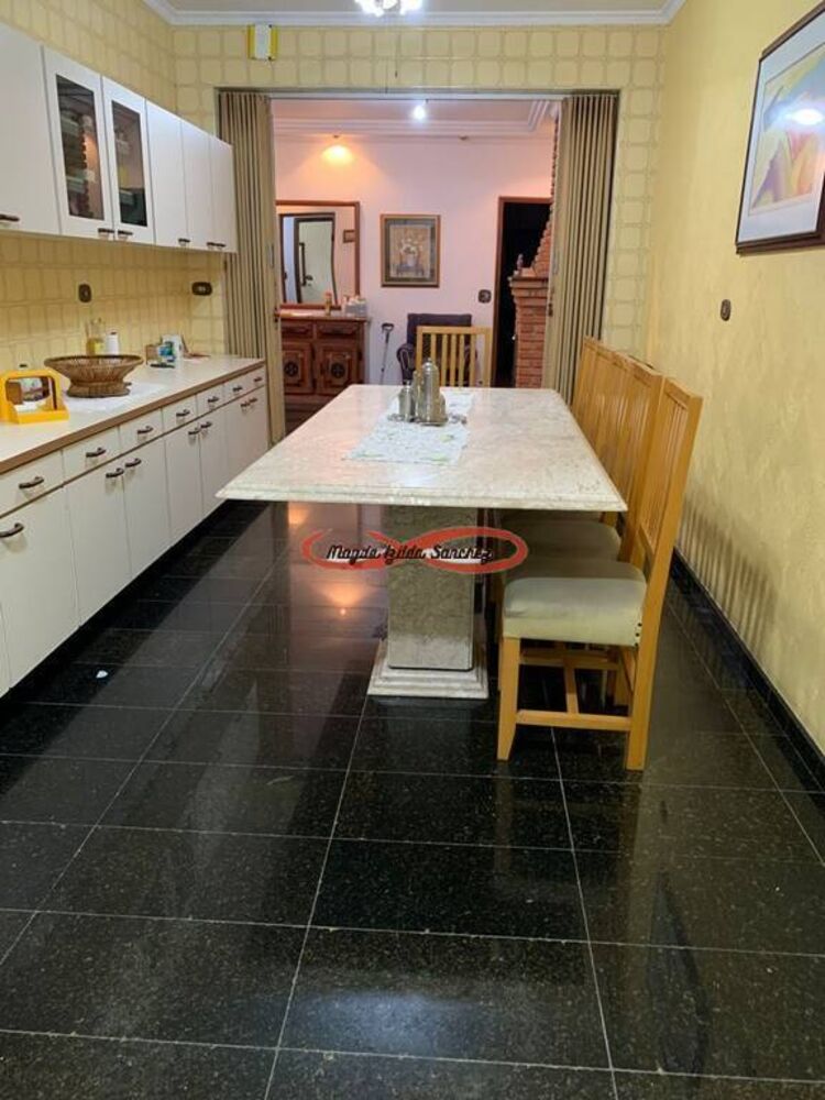 Casa, 3 quartos, 247 m² - Foto 4