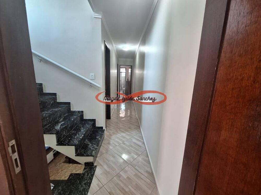 Casa, 41 quartos, 94 m² - Foto 1
