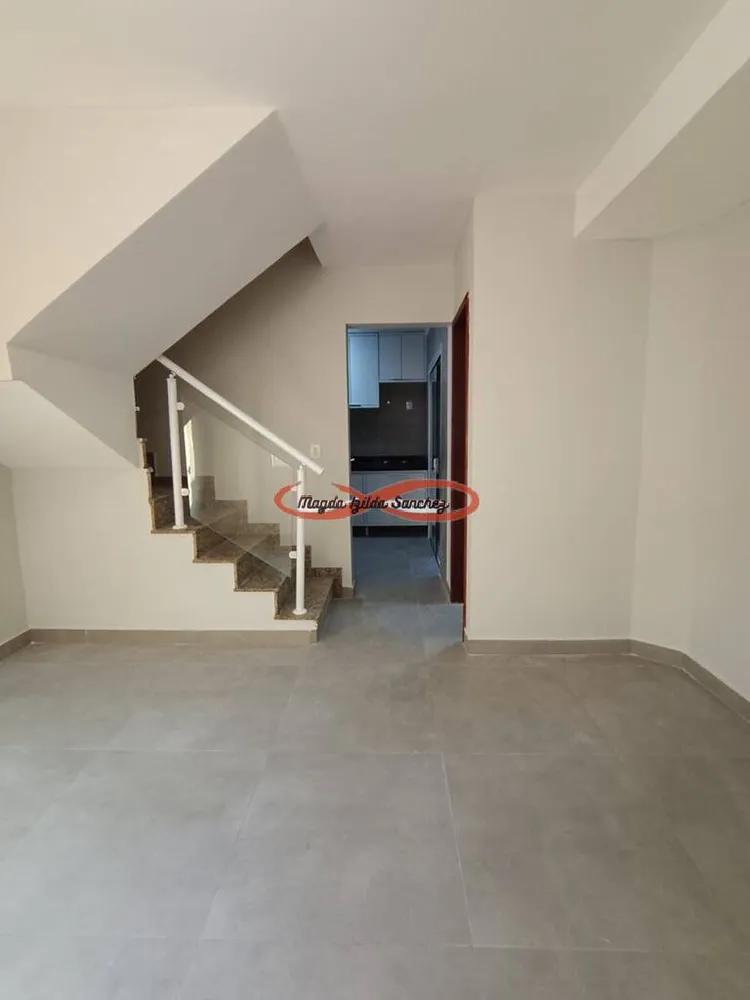 Casa, 2 quartos, 52 m² - Foto 1