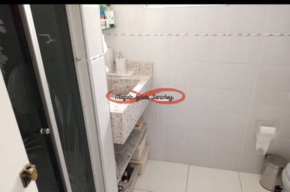 Apartamento à venda com 3 quartos, 79m² - Foto 2
