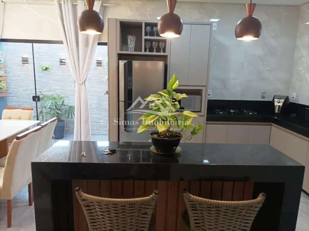 Casa, 3 quartos, 205 m² - Foto 3