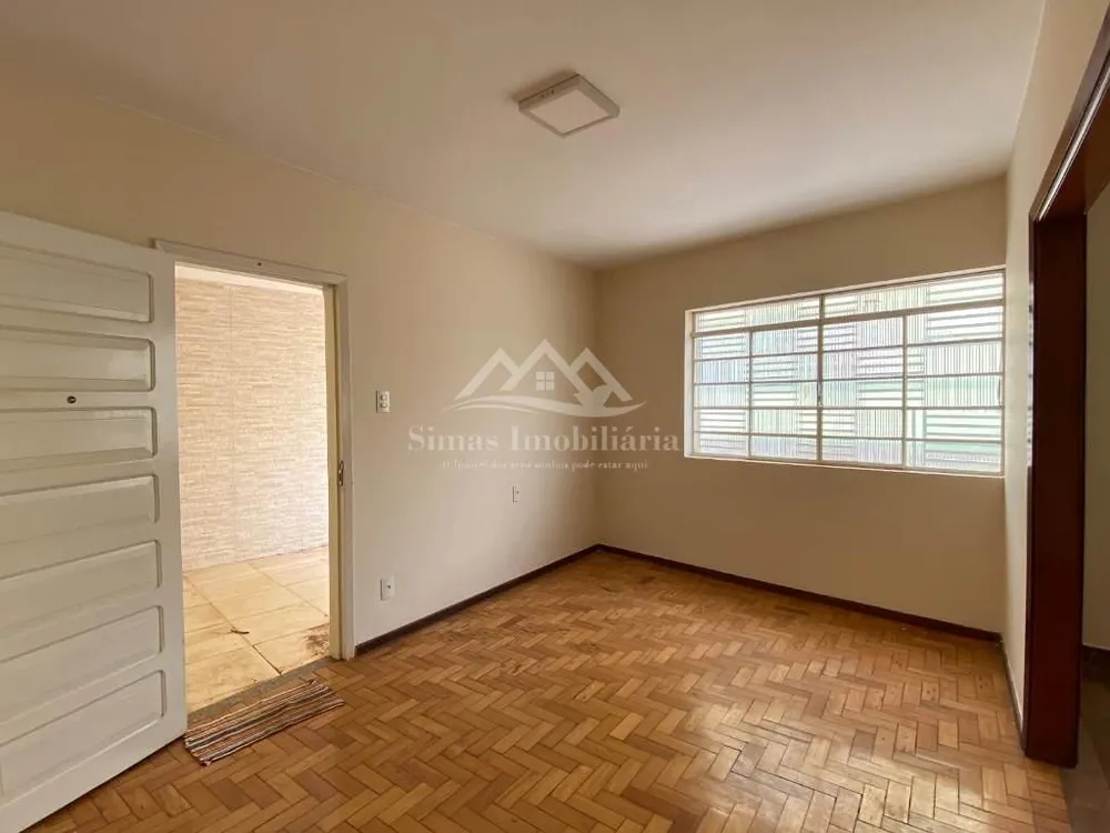 Casa, 3 quartos, 200 m² - Foto 2