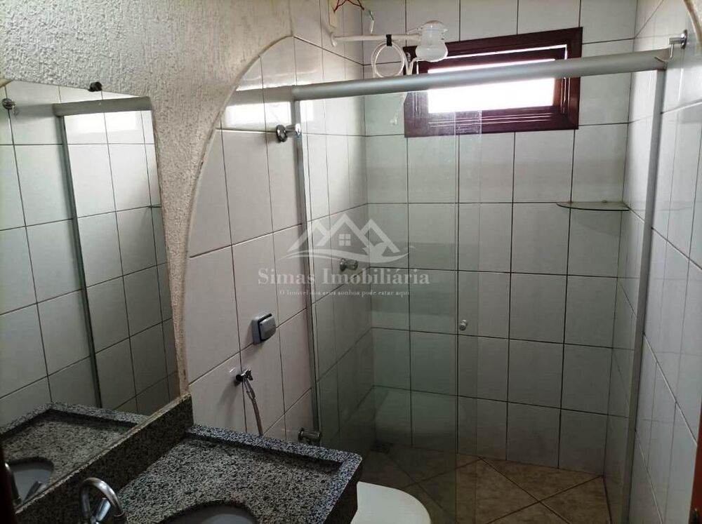 Casa à venda com 2 quartos, 145m² - Foto 2