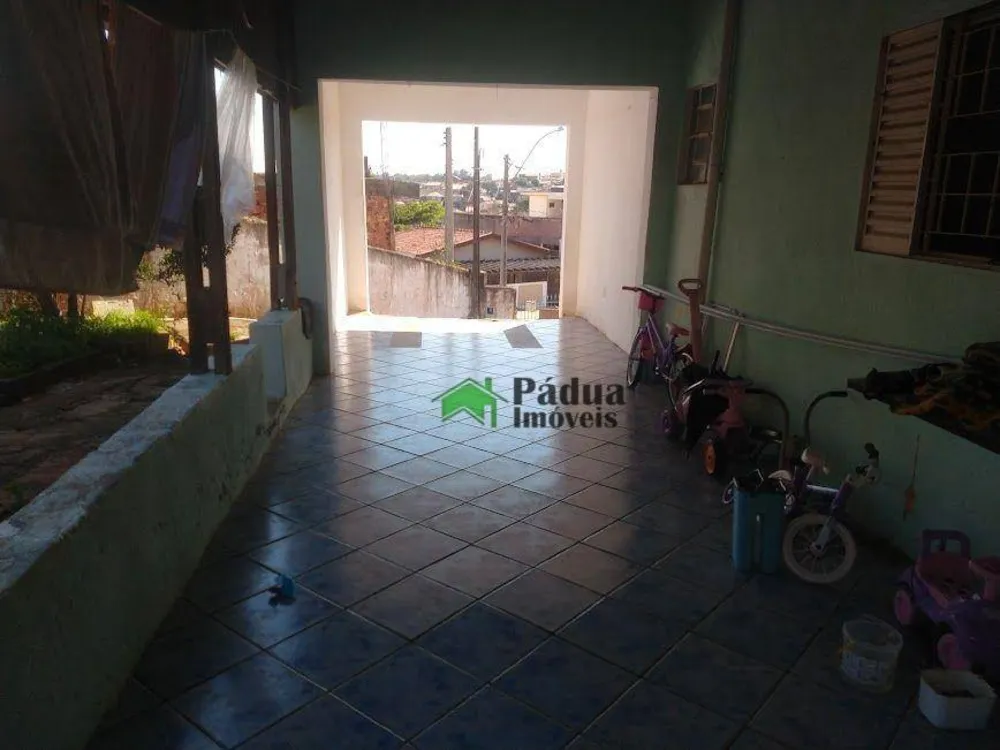 Casa, 3 quartos, 240 m² - Foto 2