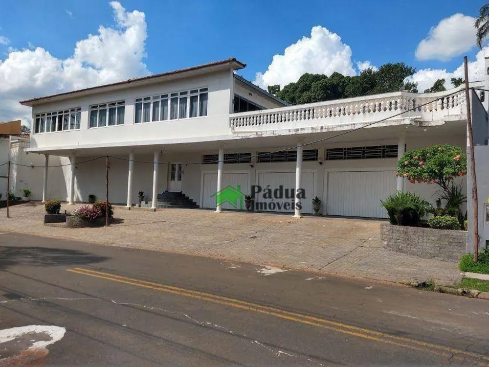 Casa, 4 quartos, 630 m² - Foto 1