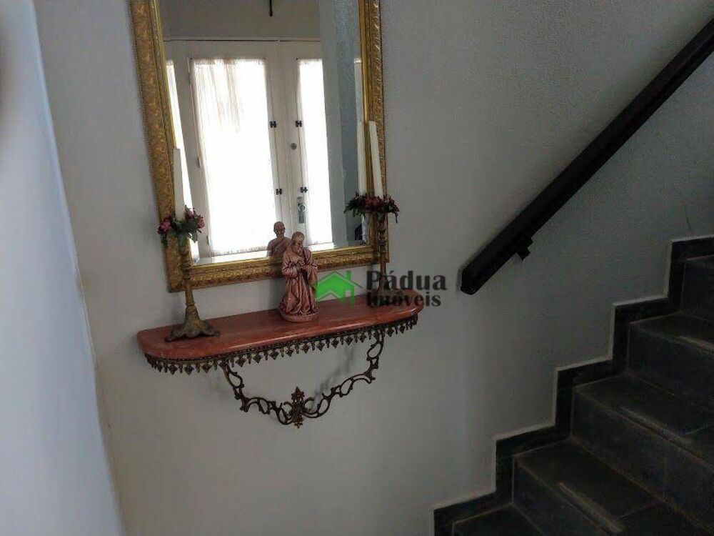 Casa, 4 quartos, 630 m² - Foto 1