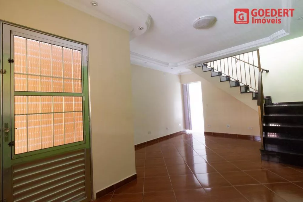 Sobrado à venda com 3 quartos, 537m² - Foto 1