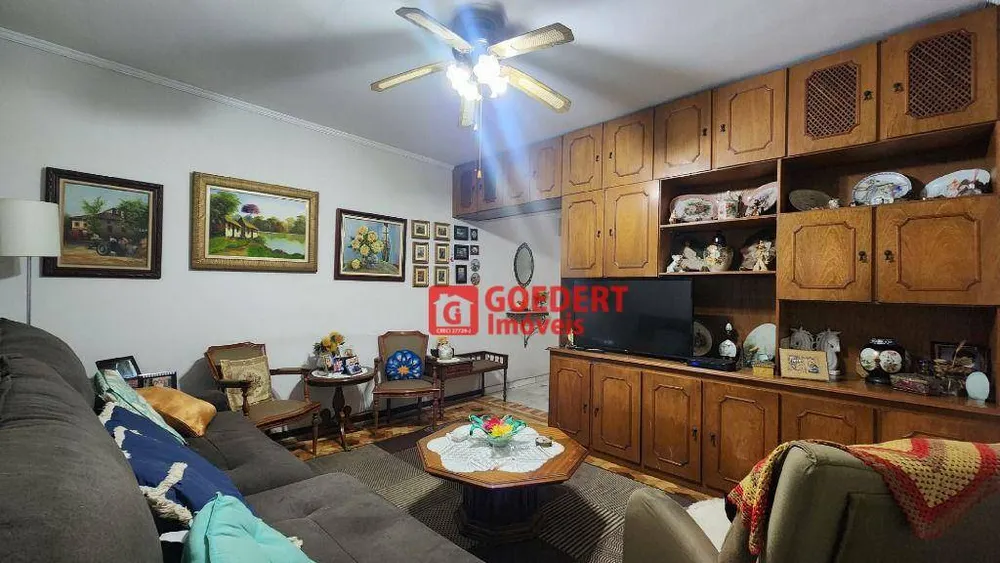 Sobrado, 3 quartos, 239 m² - Foto 4