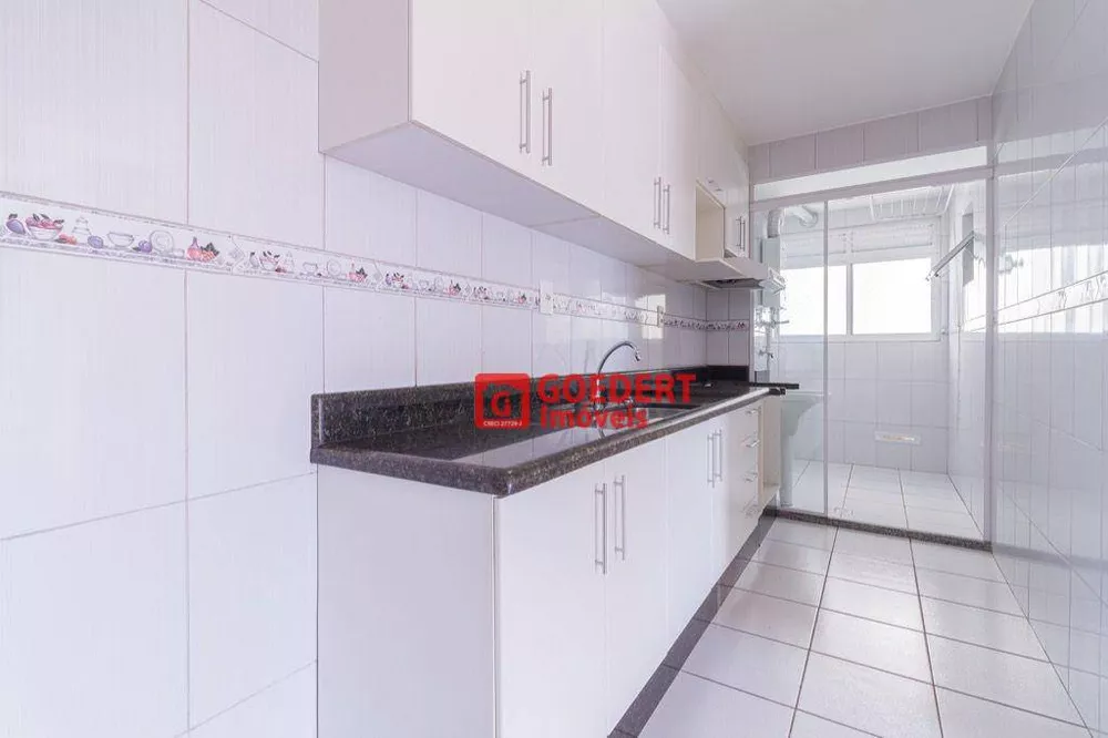 Apartamento à venda com 3 quartos, 63m² - Foto 3