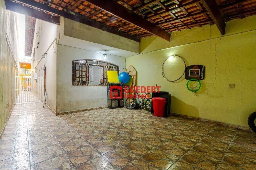 Sobrado, 3 quartos, 208 m² - Foto 2
