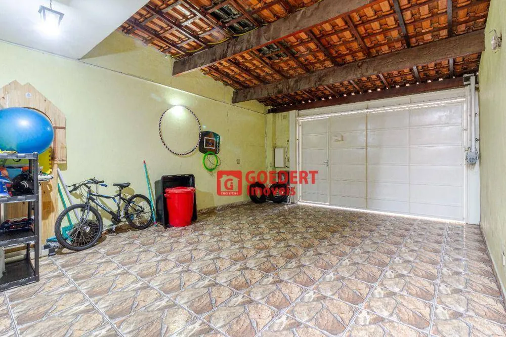 Sobrado, 3 quartos, 208 m² - Foto 3