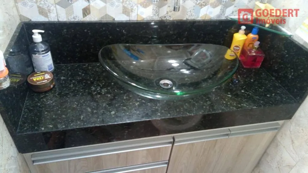 Sobrado, 3 quartos, 205 m² - Foto 2