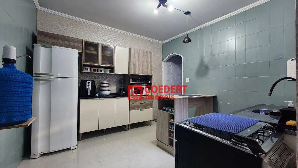 Sobrado, 6 quartos, 223 m² - Foto 17