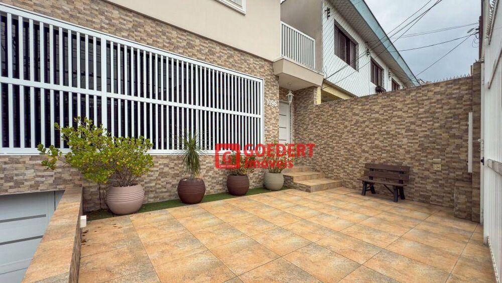 Sobrado à venda com 4 quartos, 306m² - Foto 6