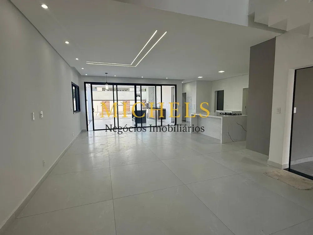 Casa, 3 quartos, 328 m² - Foto 1