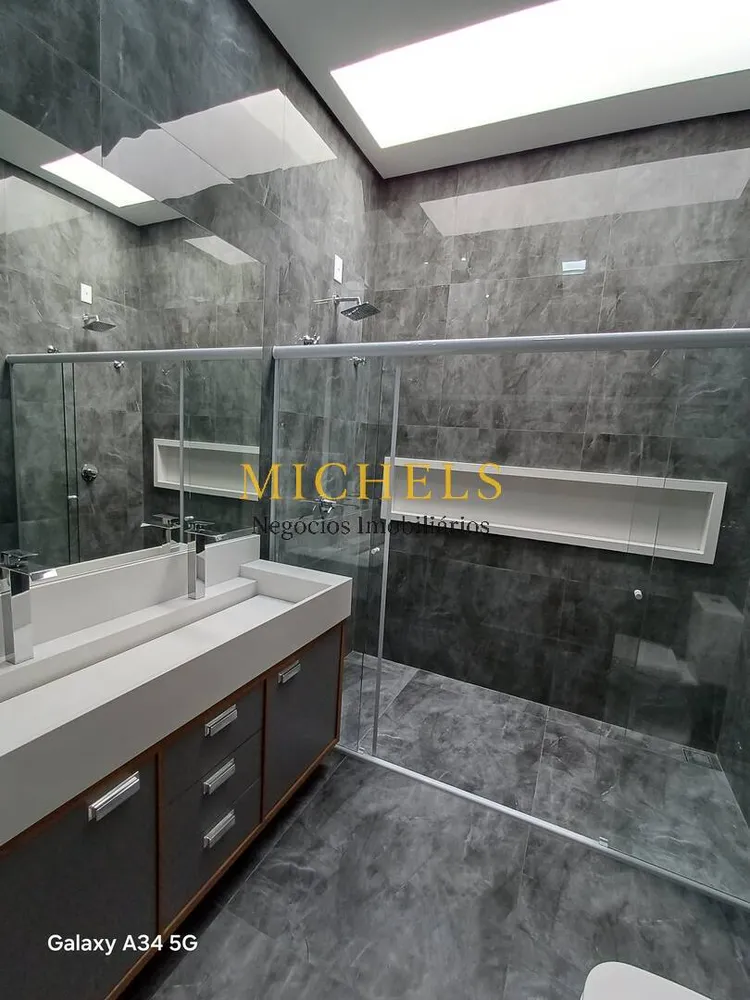 Casa, 3 quartos, 195 m² - Foto 1