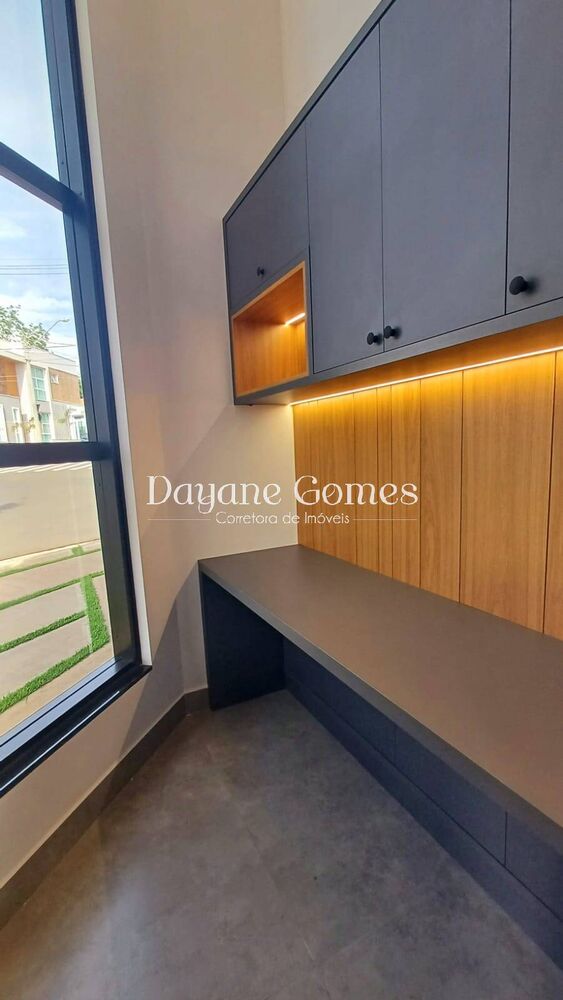 Casa à venda com 3 quartos, 206m² - Foto 2