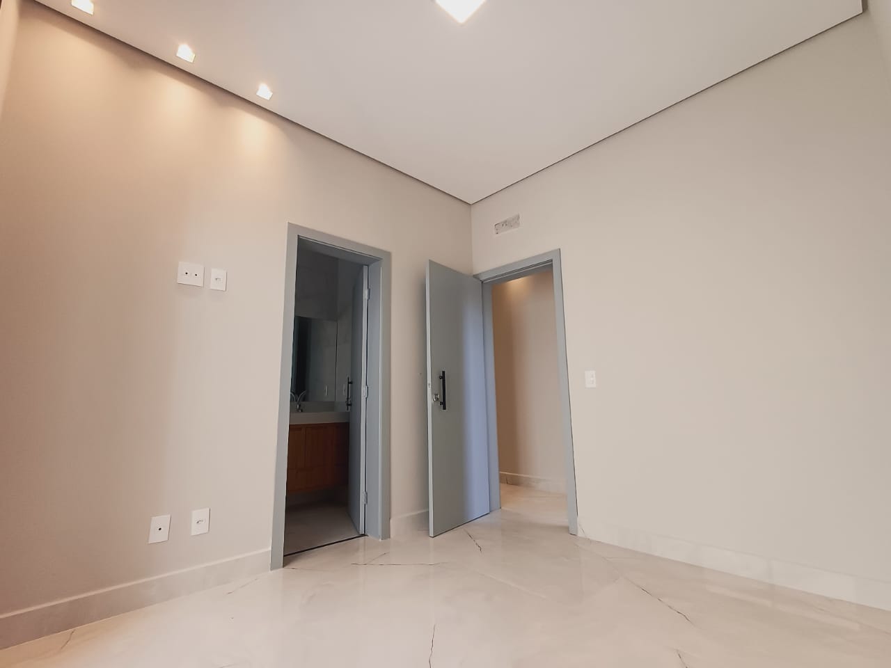 Casa de Condomínio à venda com 3 quartos, 220m² - Foto 37