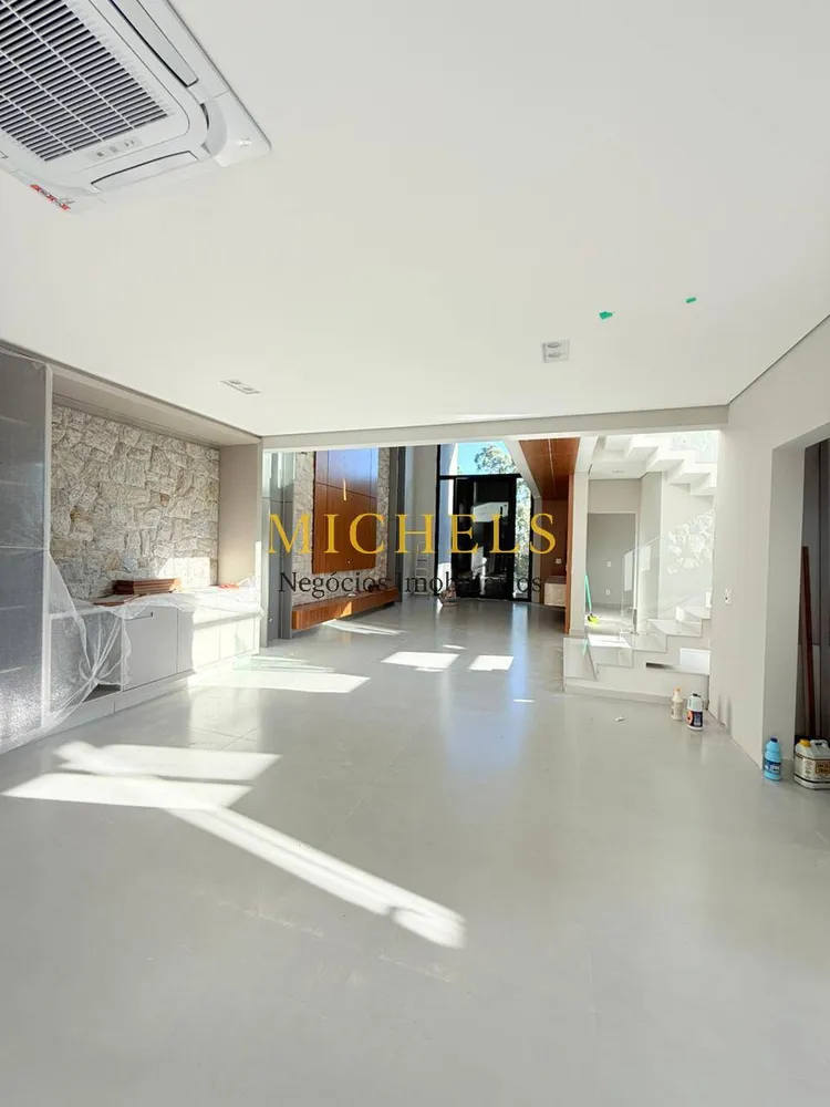 Casa, 3 quartos, 327 m² - Foto 8