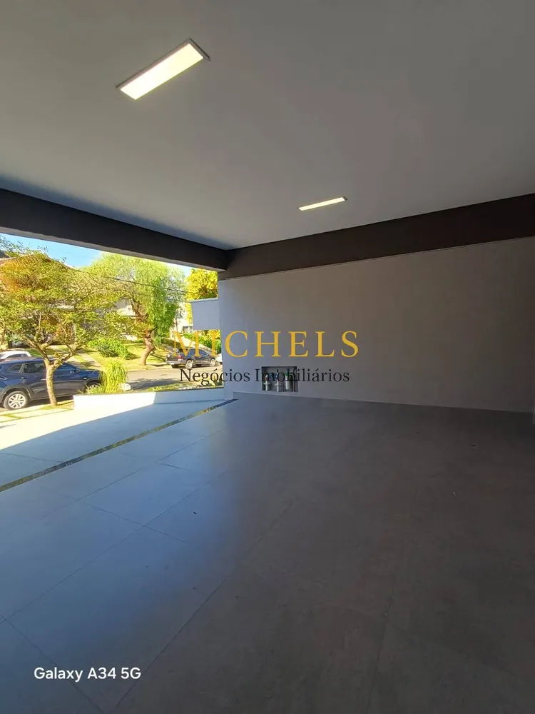 Casa, 3 quartos, 217 m² - Foto 4