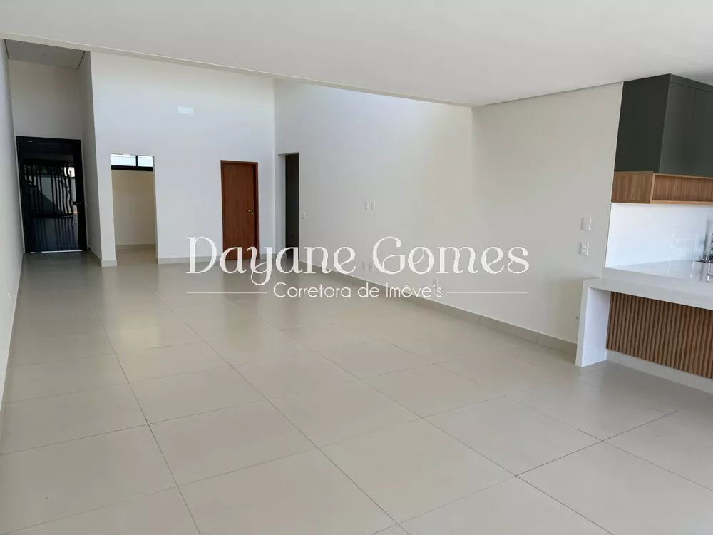 Casa de Condomínio à venda com 3 quartos, 220m² - Foto 4