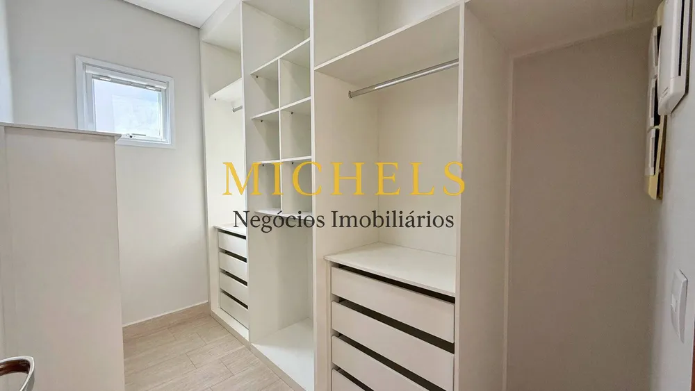Casa, 4 quartos, 256 m² - Foto 1