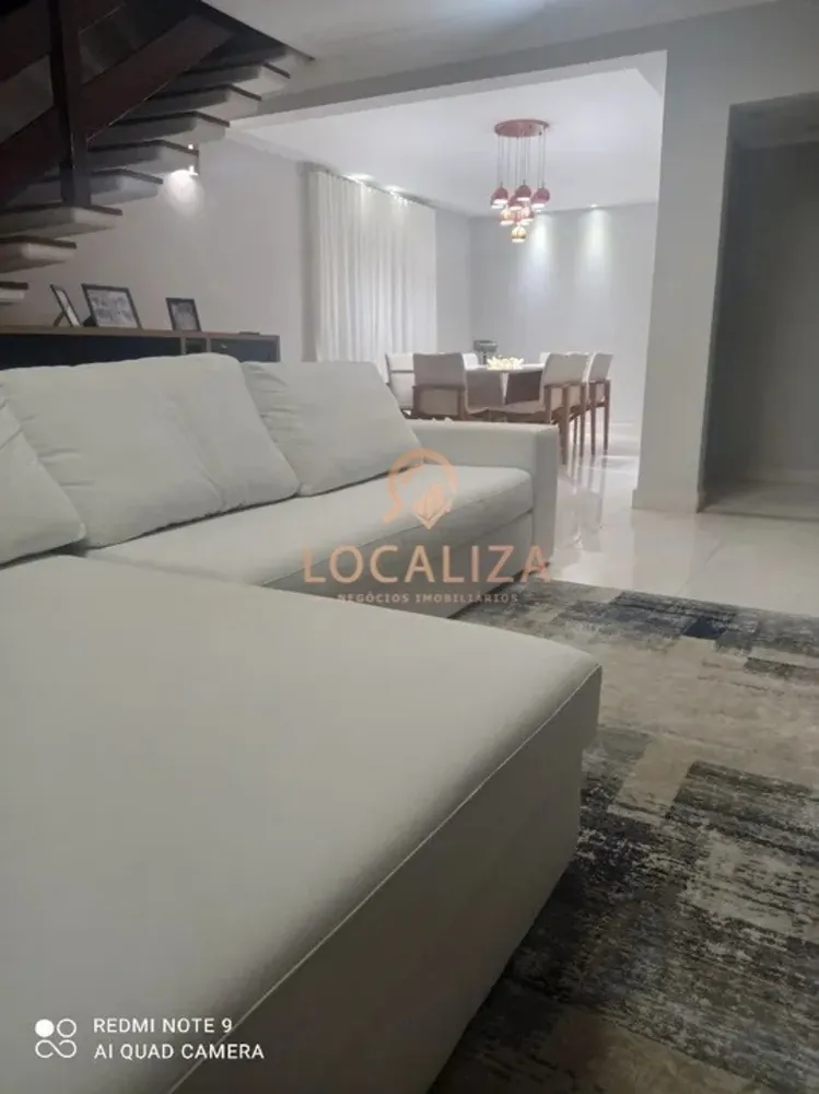 Casa, 4 quartos, 254 m² - Foto 2