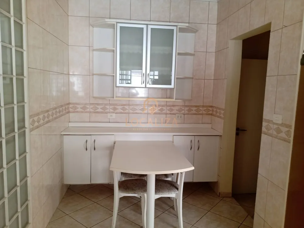 Casa, 3 quartos, 207 m² - Foto 2