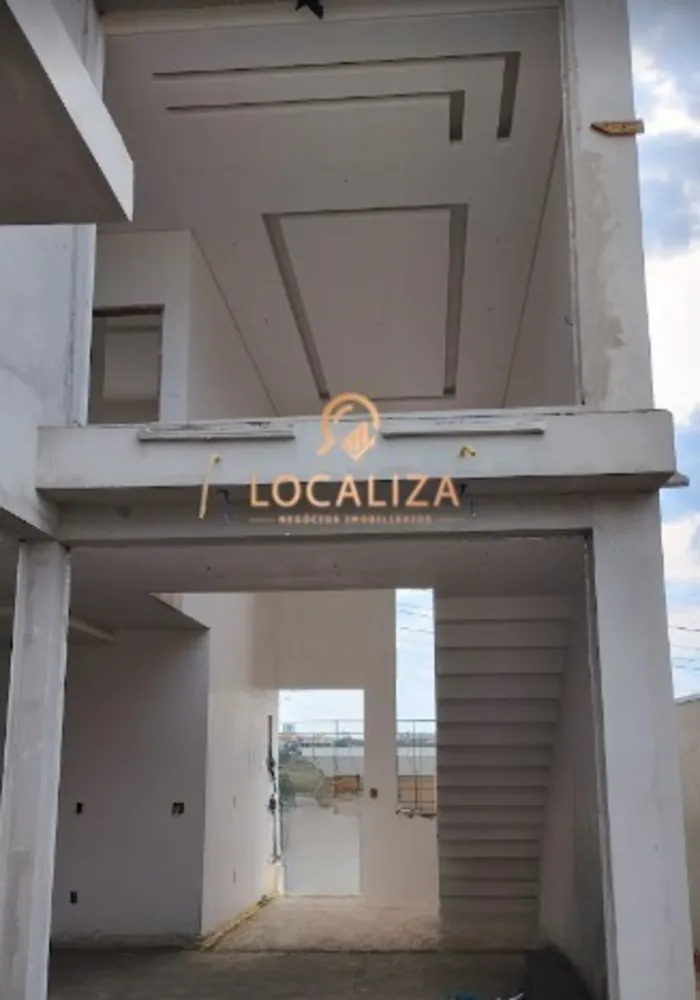 Casa, 4 quartos, 215 m² - Foto 3