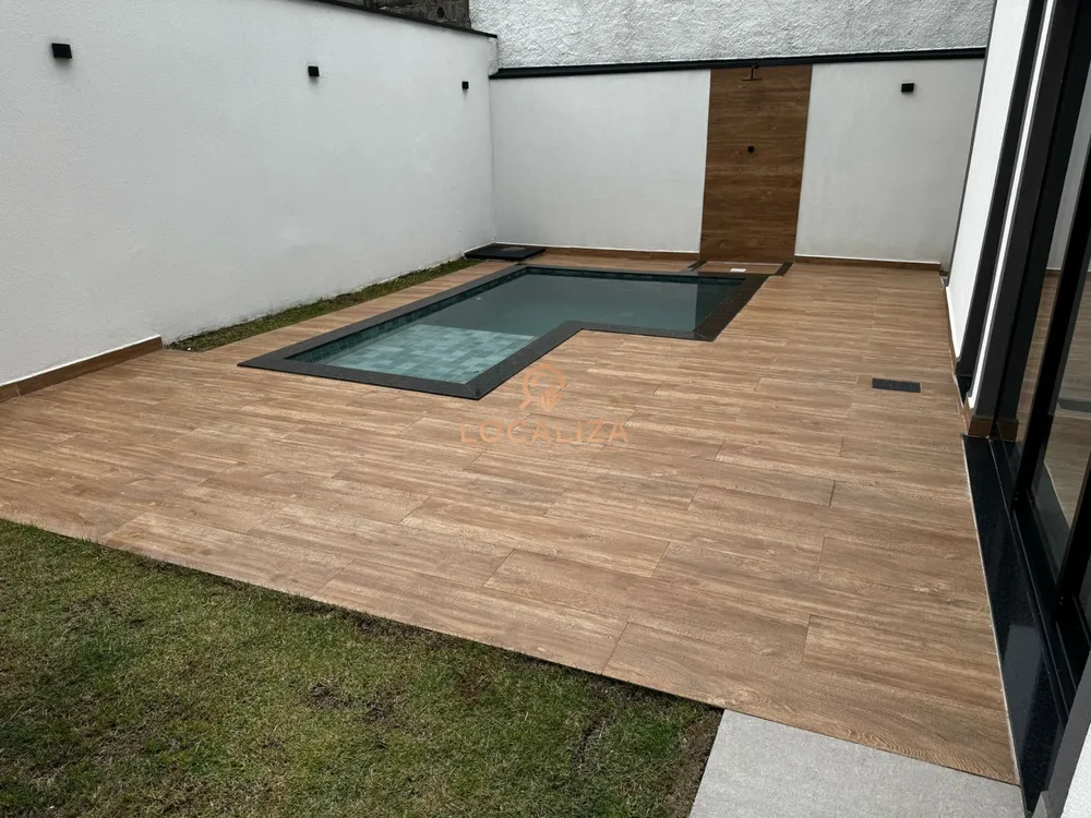 Casa, 4 quartos, 198 m² - Foto 2