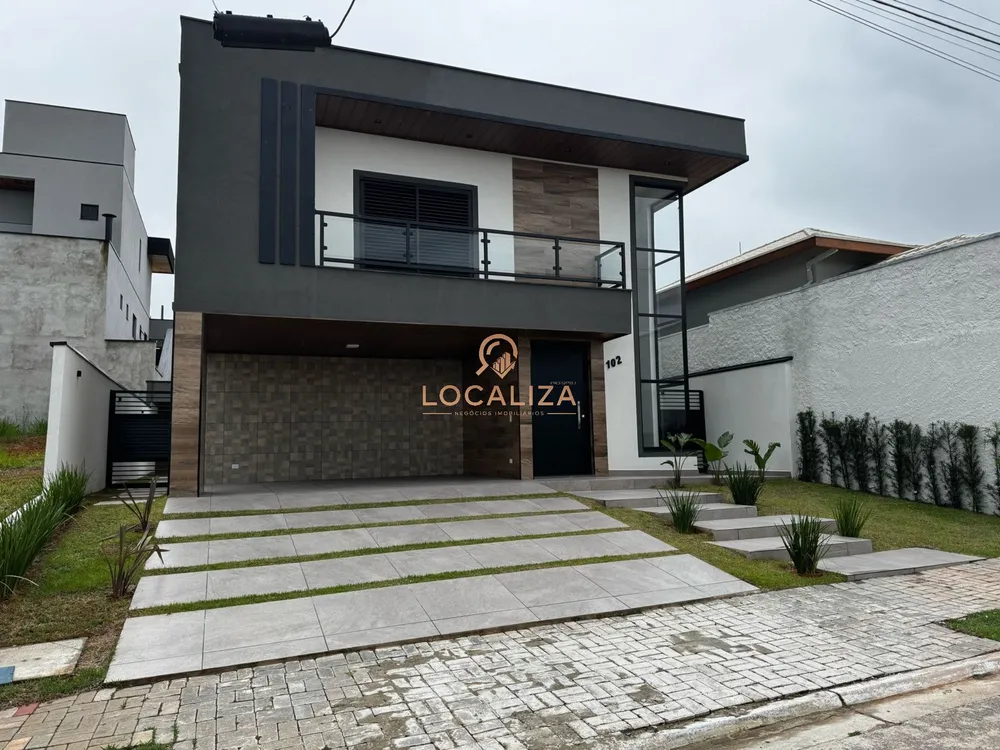 Casa, 4 quartos, 198 m² - Foto 1
