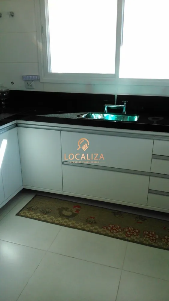 Casa, 3 quartos, 193 m² - Foto 1