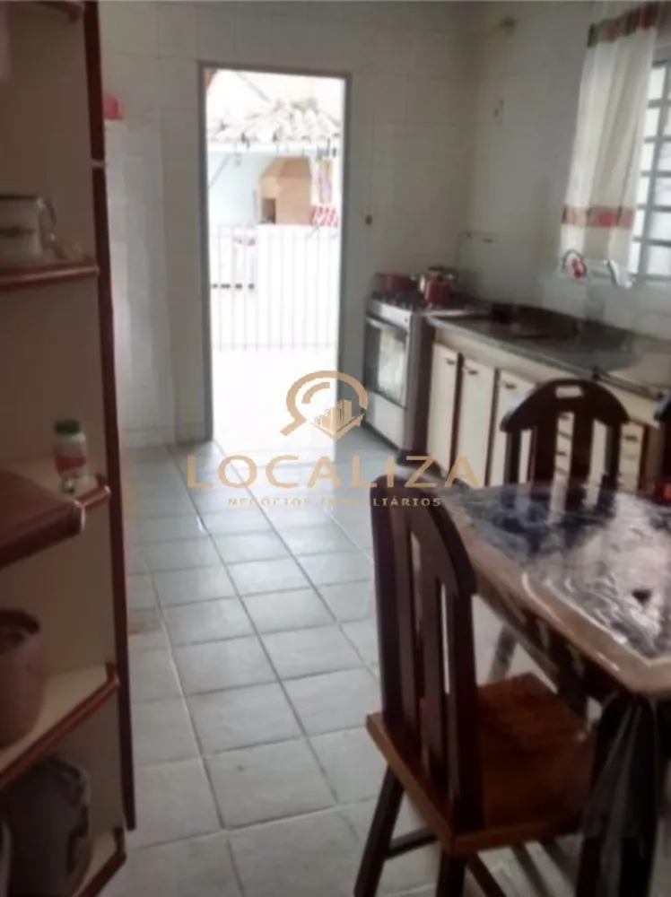 Casa, 4 quartos, 96 m² - Foto 1