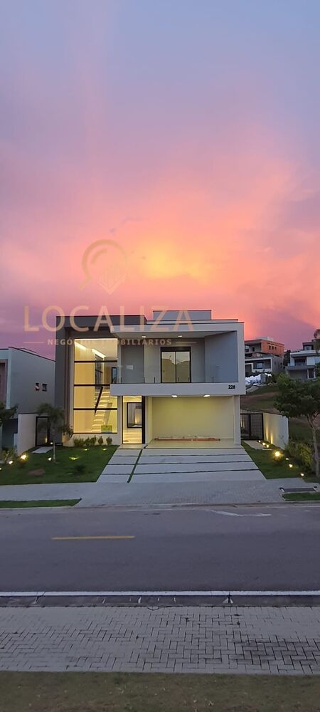 Casa à venda e aluguel com 5 quartos, 430m² - Foto 1