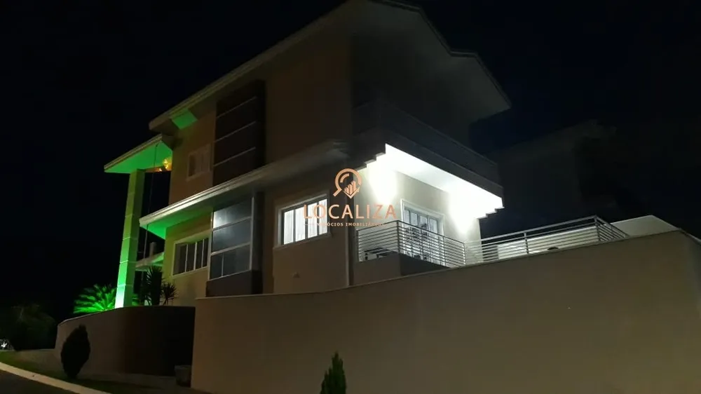Casa, 3 quartos, 230 m² - Foto 3
