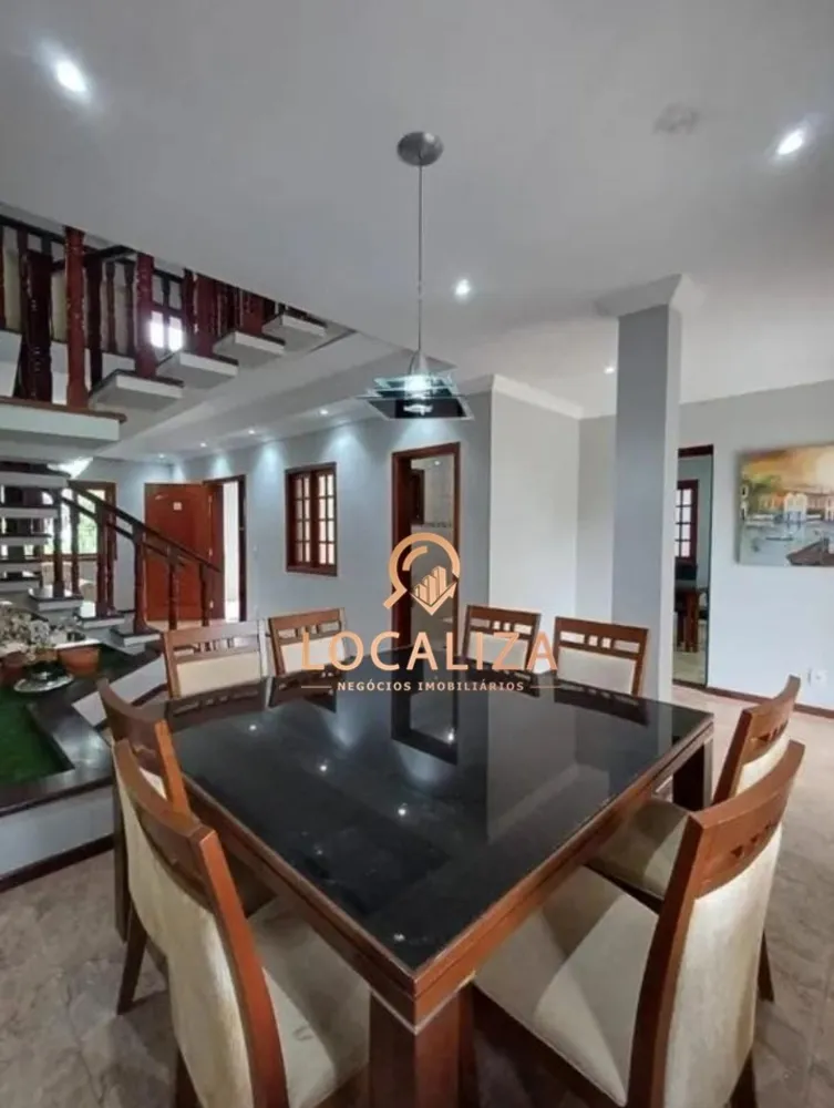 Casa, 6 quartos, 309 m² - Foto 1