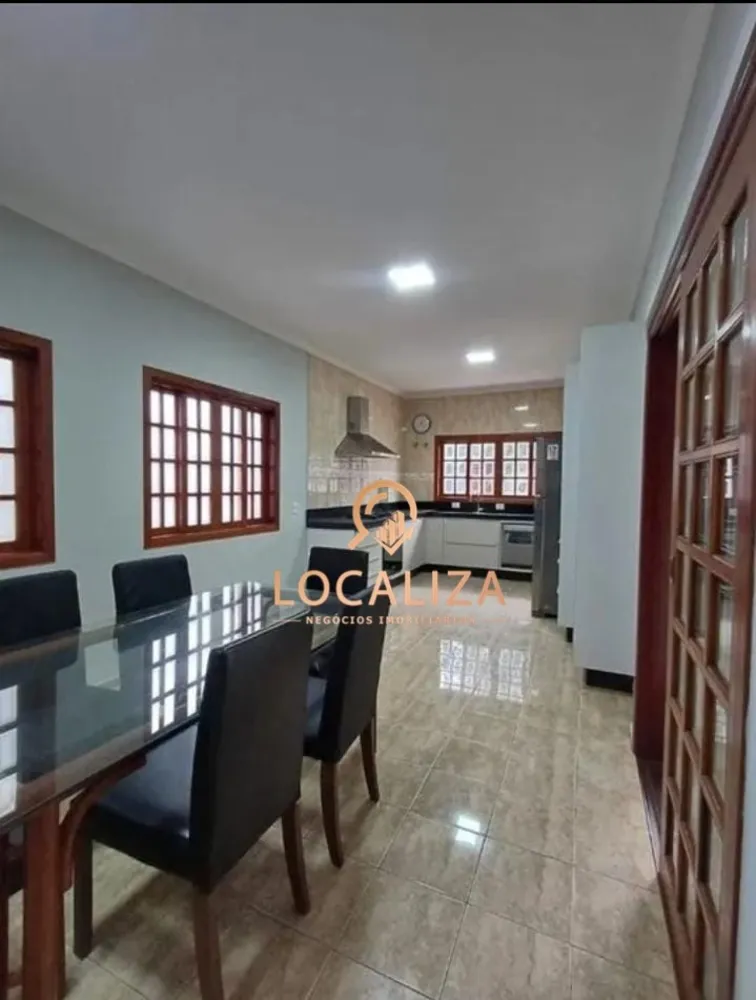 Casa, 6 quartos, 309 m² - Foto 2