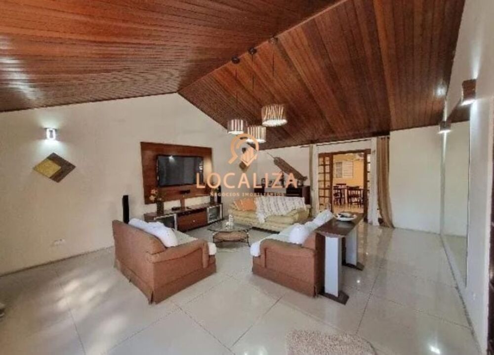 Casa, 3 quartos, 300 m² - Foto 1