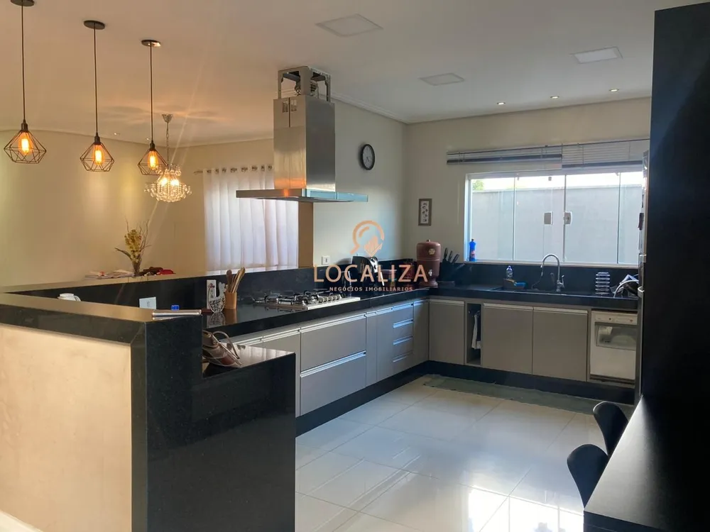 Casa, 3 quartos, 240 m² - Foto 4