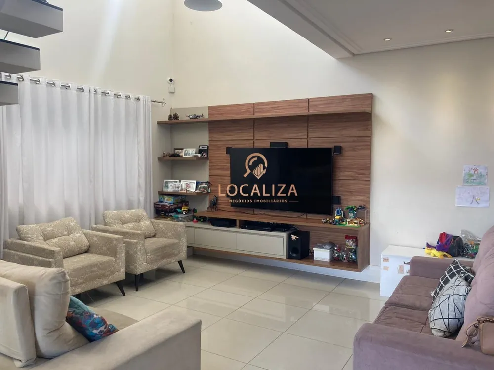 Casa, 3 quartos, 240 m² - Foto 2